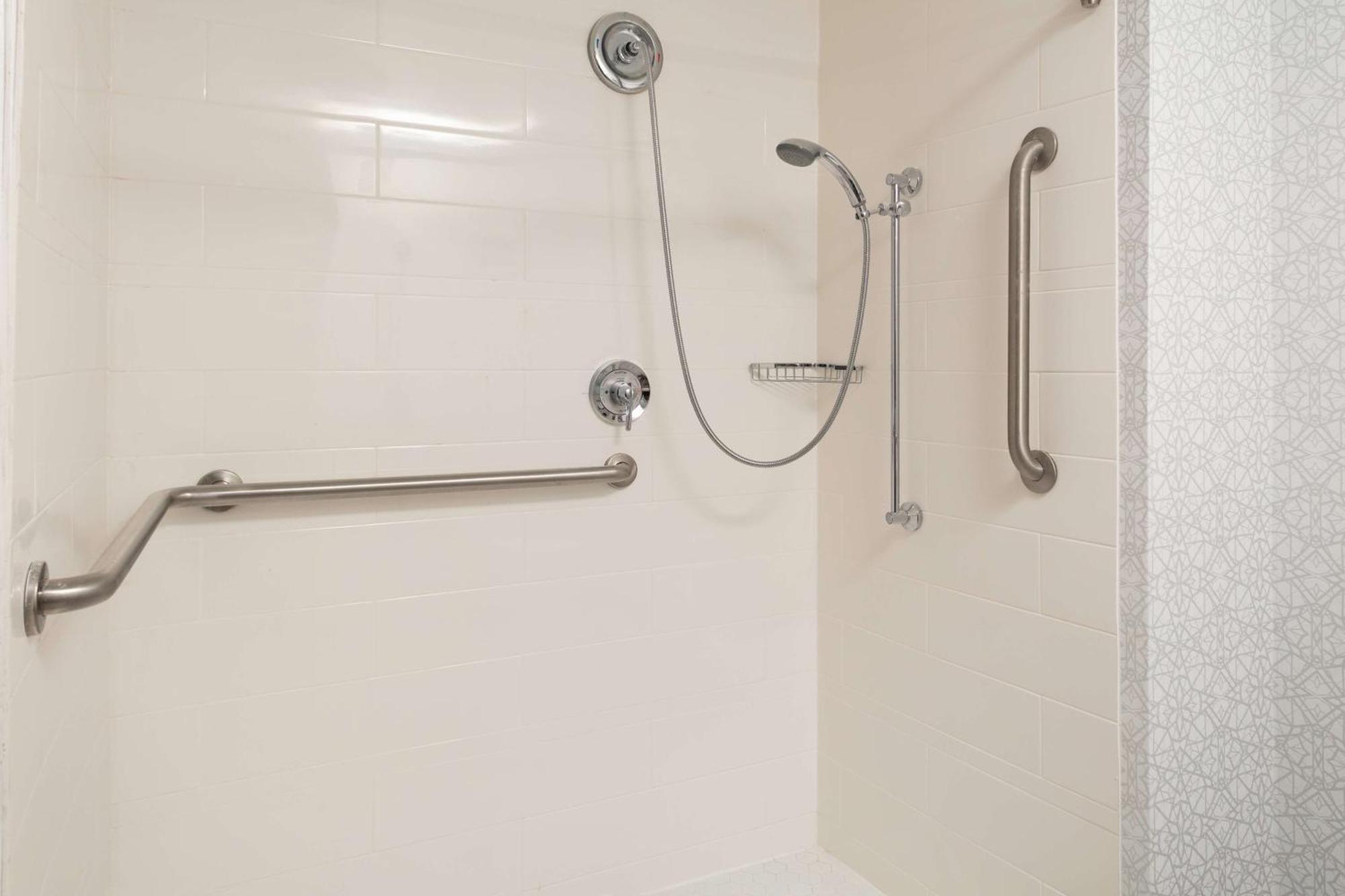 Hampton Inn Gretna - Smith Mountain Lake Экстерьер фото