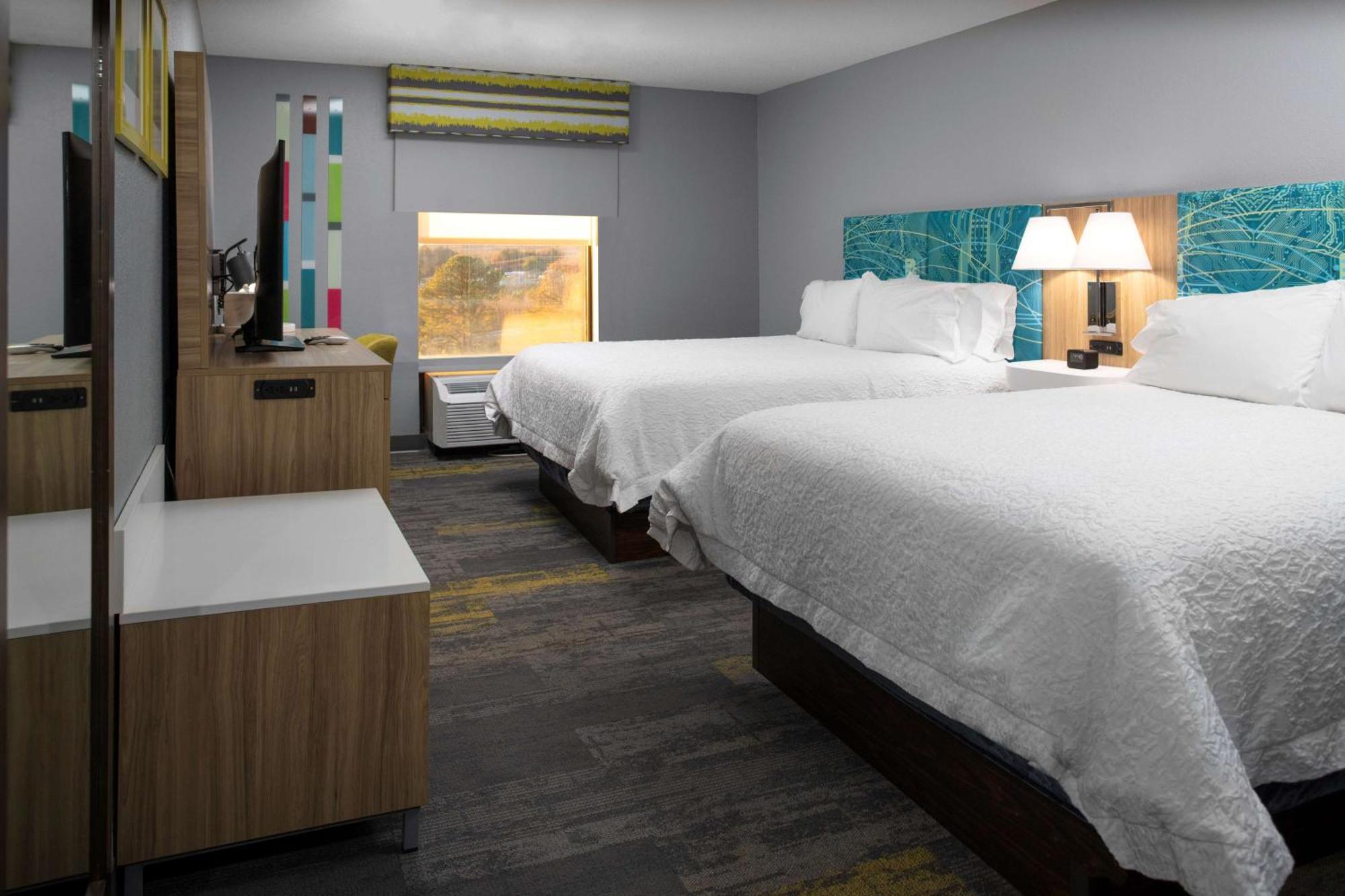 Hampton Inn Gretna - Smith Mountain Lake Экстерьер фото