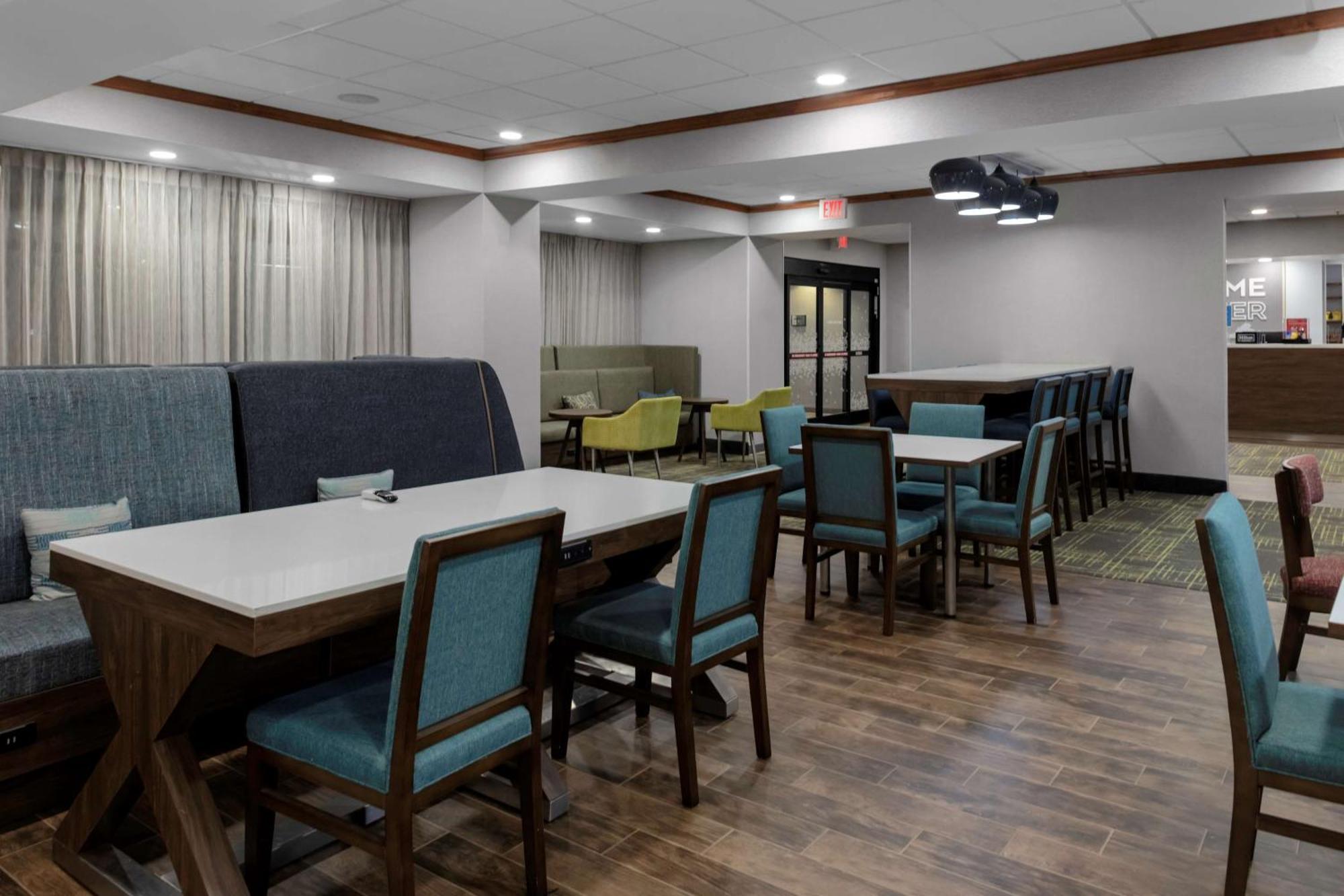 Hampton Inn Gretna - Smith Mountain Lake Экстерьер фото