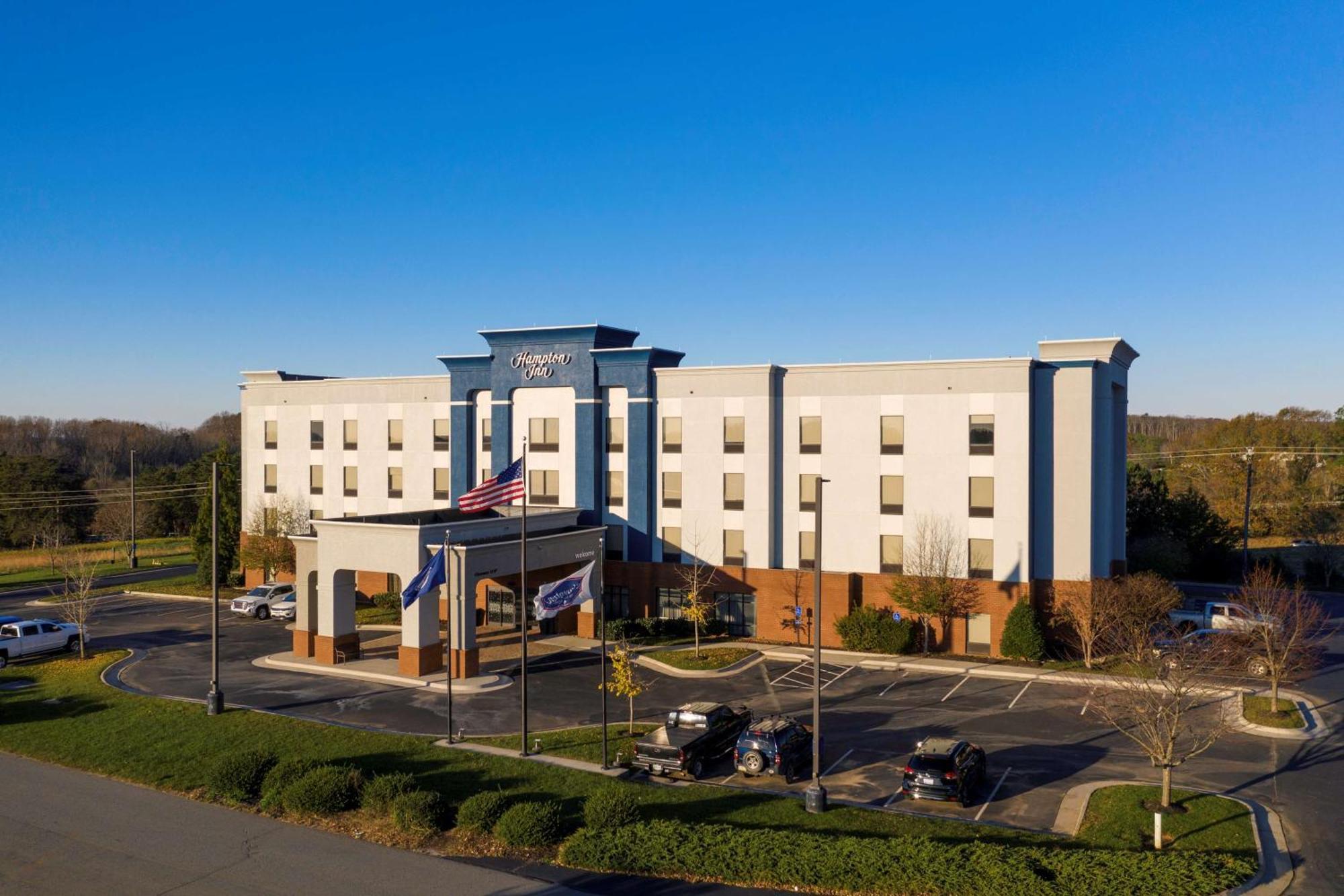 Hampton Inn Gretna - Smith Mountain Lake Экстерьер фото