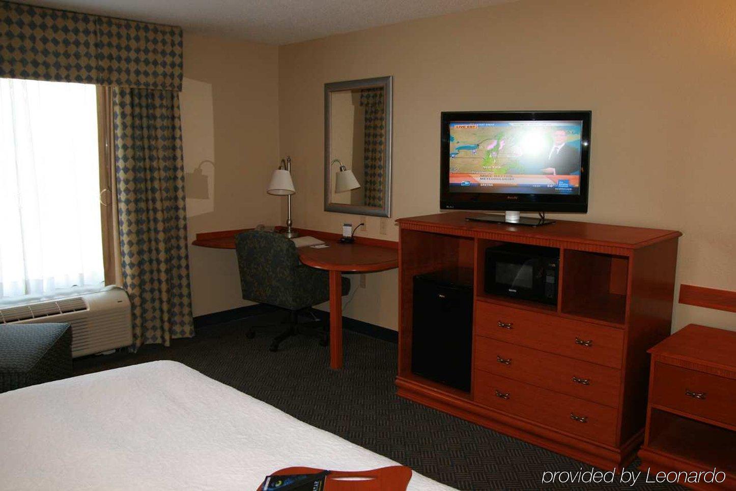 Hampton Inn Gretna - Smith Mountain Lake Номер фото